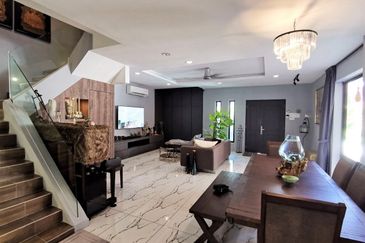 TANJUNG BUNGAH 2-STOREY SEMI-D - TASTEFULLY RENOVATED & FURNISHED
