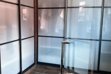 TANJUNG BUNGAH 2-STOREY SEMI-D - TASTEFULLY RENOVATED & FURNISHED