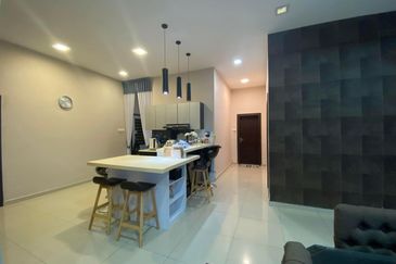 Desa Palma, Nasa City