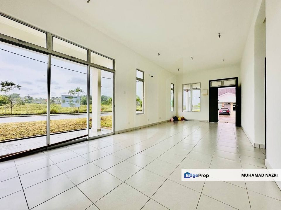 KOTA TINGGI - SEMI-D SETINGKAT RM3xxK | PENJAWAT AWAM | EXTRA LAND, Johor, Kota Tinggi