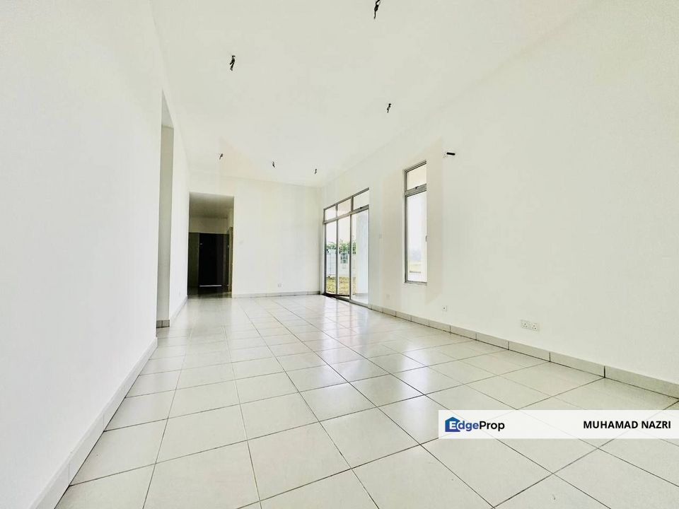 KOTA TINGGI - SEMI-D SETINGKAT RM3xxK | PENJAWAT AWAM | EXTRA LAND, Johor, Kota Tinggi