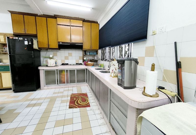 Tebrau Desa Jaya Teres Setingkat 4 bilik