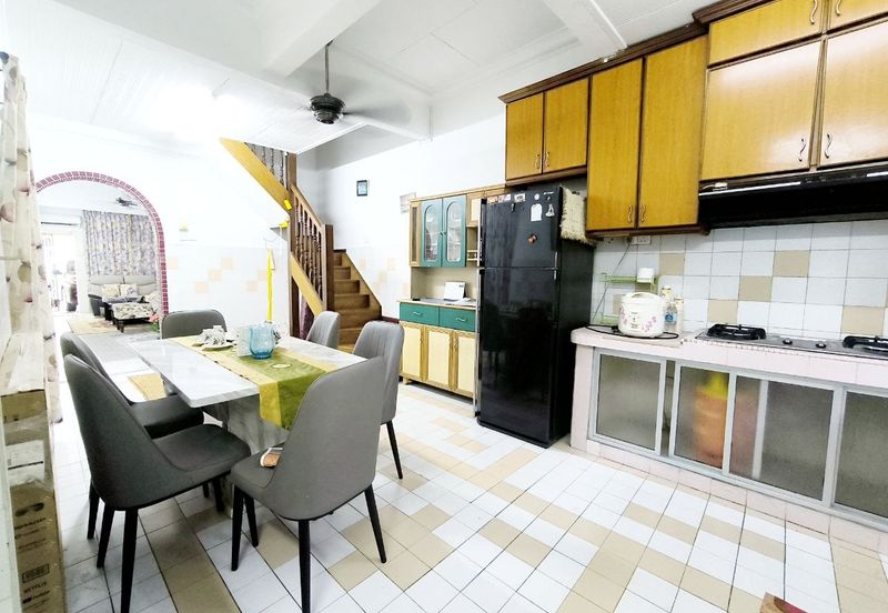 Tebrau Desa Jaya Teres Setingkat 4 bilik