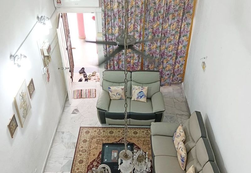 Tebrau Desa Jaya Teres Setingkat 4 bilik