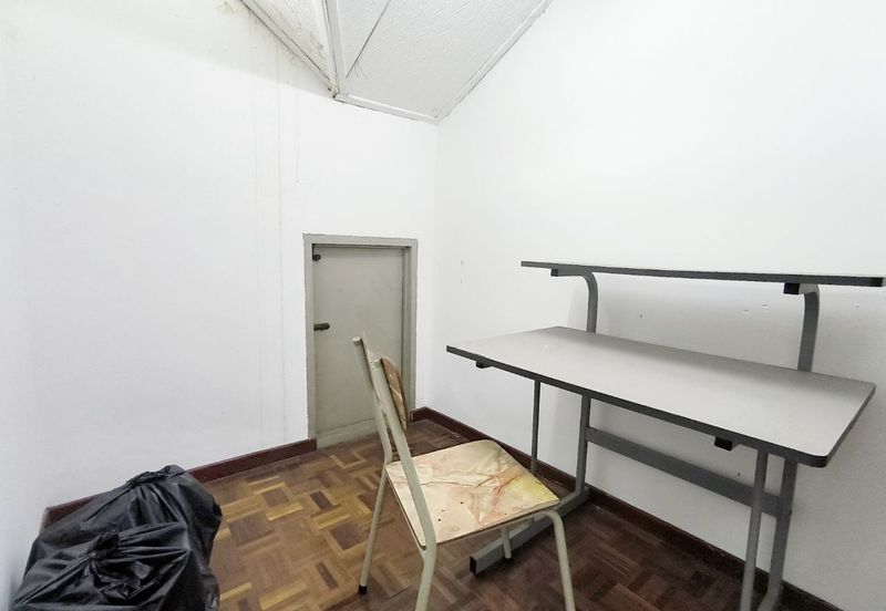 Tebrau Desa Jaya Teres Setingkat 4 bilik