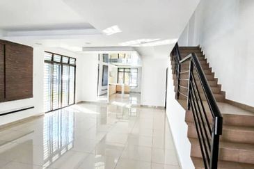 Jalan Perjiranan 11/18