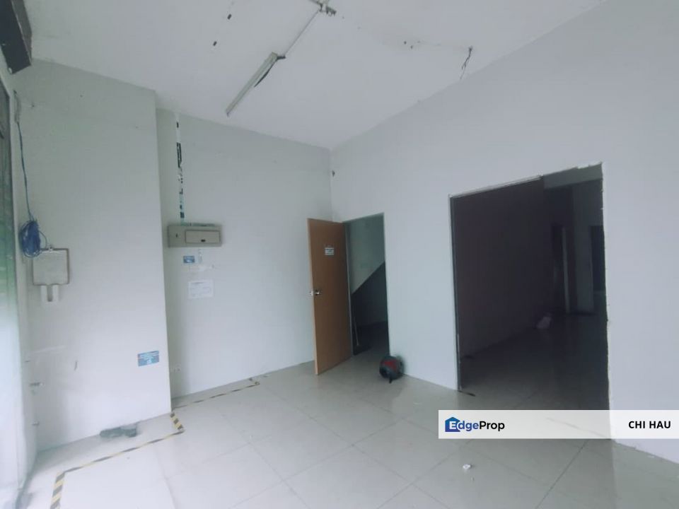 Ken Rimba Ground Floor shop lot facing open near JPJ Shah Alam section 16, Selangor, Klang