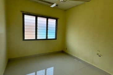 Taman Kinrara Seksyen 4