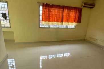 Taman Kinrara Seksyen 4