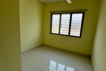 Taman Kinrara Seksyen 4