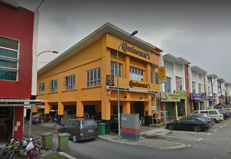 Bangi, Kajang Freehold 3 Storeys Shop For Sale, 20% Below Market Fully Tenanted, with 5.5% ROI, Facing Main Road