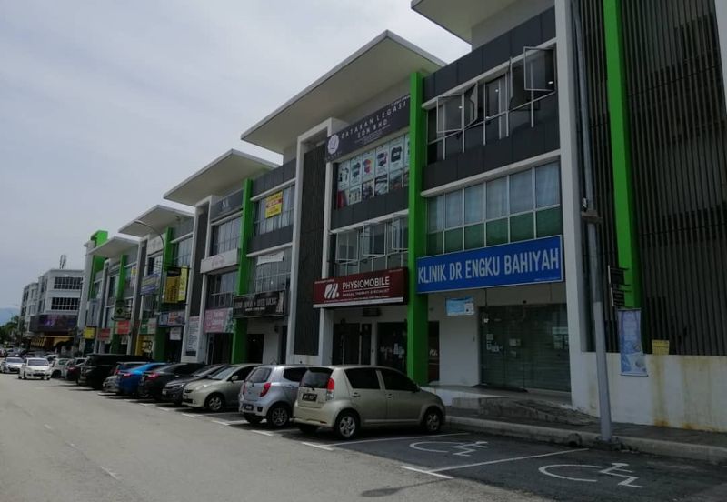 Kajang, Bandar Puteri Bangi, Bangi Freehold Shop For Sale 20% Below Market Fully Tenanted with 5.5% ROI, Facing Main Road