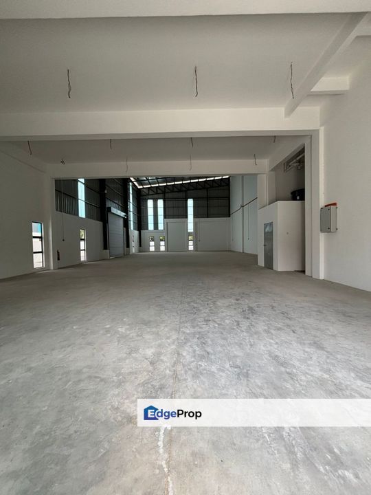 Bangi Kajang Semenyih Nilai Semi Detached Warehouse Factory For Rent Beside Highway Easy Access, Selangor, Semenyih