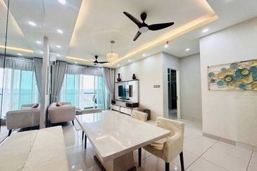 La Thea Residences @ 16 Sierra