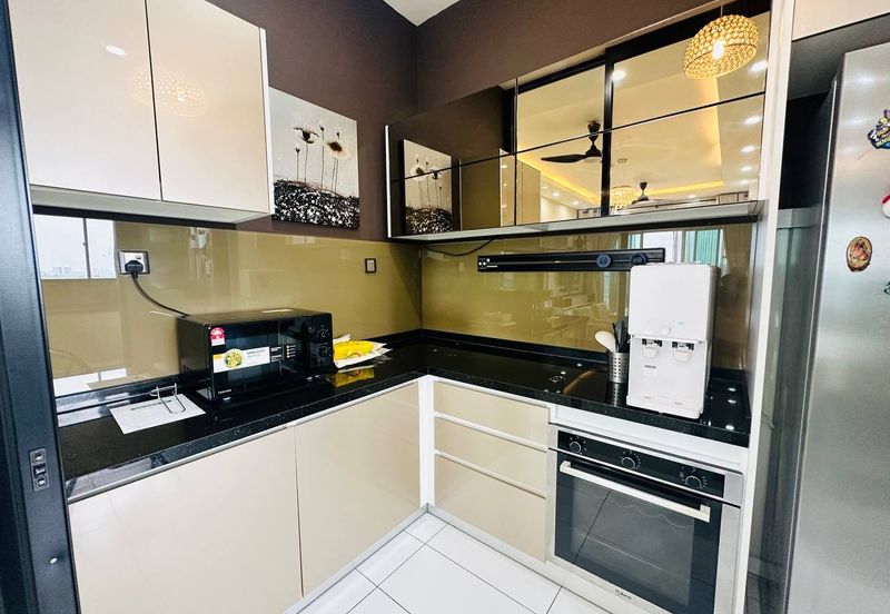 La Thea Residences @ 16 Sierra