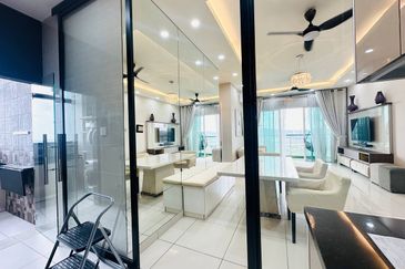 La Thea Residences @ 16 Sierra