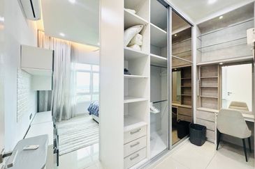 La Thea Residences @ 16 Sierra