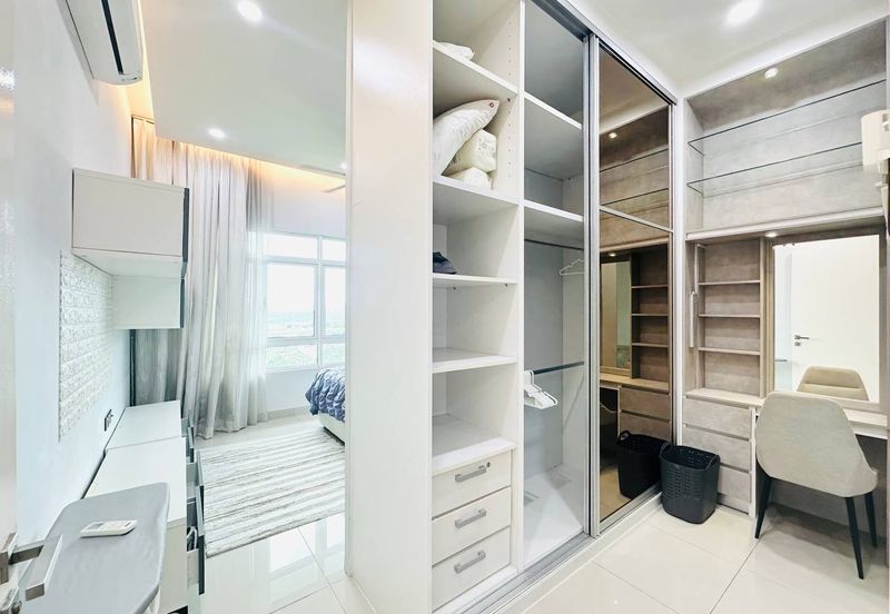 La Thea Residences @ 16 Sierra