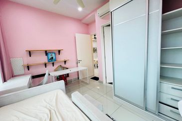 La Thea Residences @ 16 Sierra