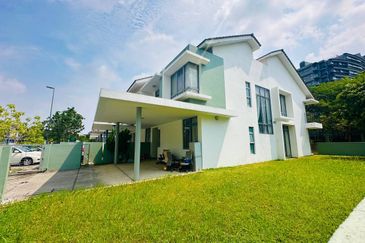 Perdana Lakeview West