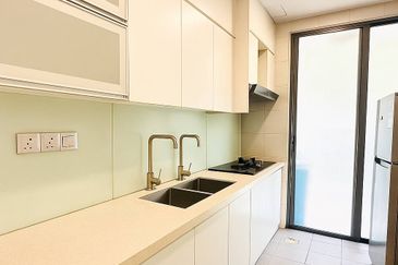 Perdana Lakeview West