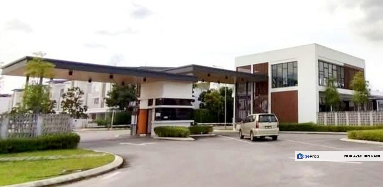 DENGKIL 1½ Storey Freehold Platinum Residence Lower Unit Townhouse for Sale, Selangor, Sepang