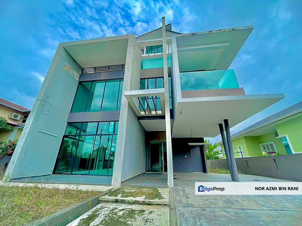 BANDAR BARU BANGI Taman Universiti Bangi New Modern Freehold 2½ Storey Bungalow for Sale , Selangor, Bangi