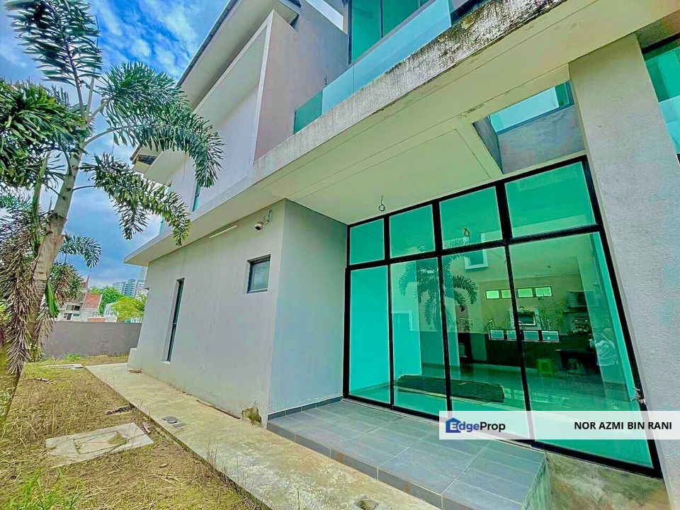 BANDAR BARU BANGI Taman Universiti Bangi New Modern Freehold 2½ Storey Bungalow for Sale , Selangor, Bangi