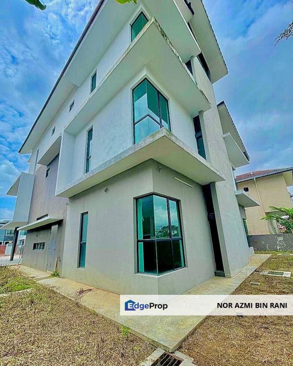 BANDAR BARU BANGI Taman Universiti Bangi New Modern Freehold 2½ Storey Bungalow for Sale , Selangor, Bangi