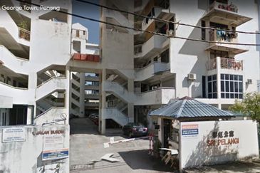 Ground Floor Shop-office for Sale/Rent @ Sri Pelangi