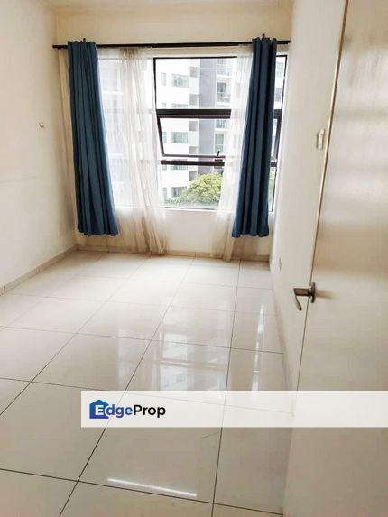Zeva Residence, Seri Kembangan, Selangor |  Facing Pool | Near MRT | Opposite Aeon , Selangor, Seri Kembangan
