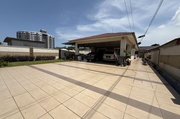 Taman Anggerik, Klebang Kecil – Single Storey Bungalow | Freehold | 6,446 sqft | 4R2B | RM1.08mil (Negotiable)