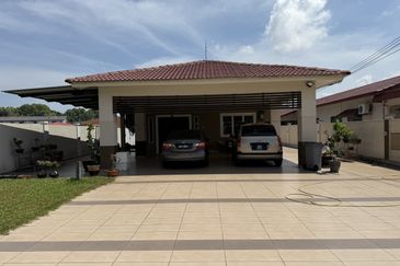 Taman Anggerik, Klebang Kecil – Single Storey Bungalow | Freehold | 6,446 sqft | 4R2B | RM1.08mil (Negotiable)