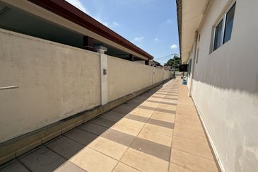 Taman Anggerik, Klebang Kecil – Single Storey Bungalow | Freehold | 6,446 sqft | 4R2B | RM1.08mil (Negotiable)