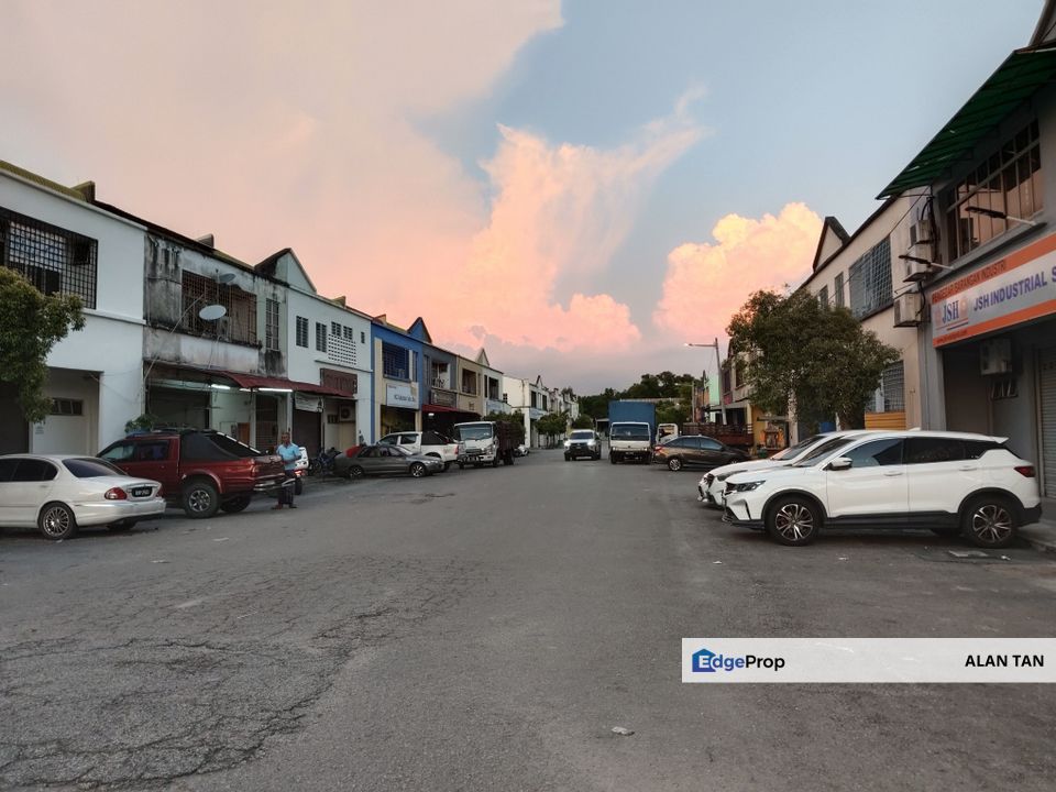 BANGI 2 adjoining terrace factories for SALE, Selangor, Bangi