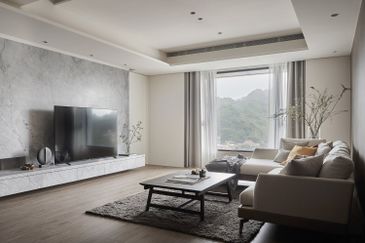 【Below Market 30%】+ FREE Partly Furnished + Walking to Mall