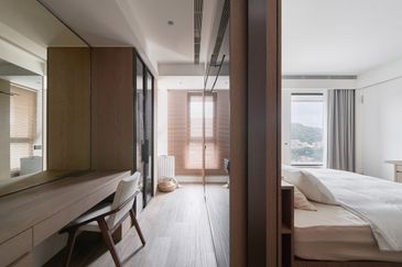 【Below Market 30%】+ FREE Partly Furnished + Walking to Mall