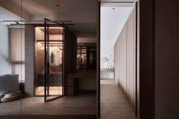 【Below Market 30%】+ FREE Partly Furnished + Walking to Mall