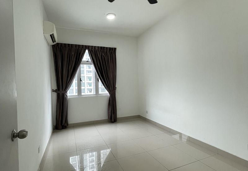 Meridin Bayvue Apartment