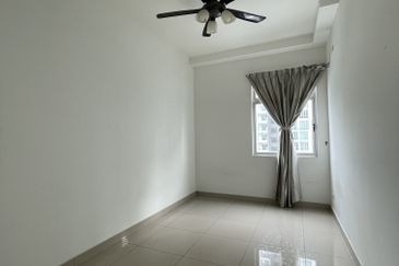 Meridin Bayvue Apartment