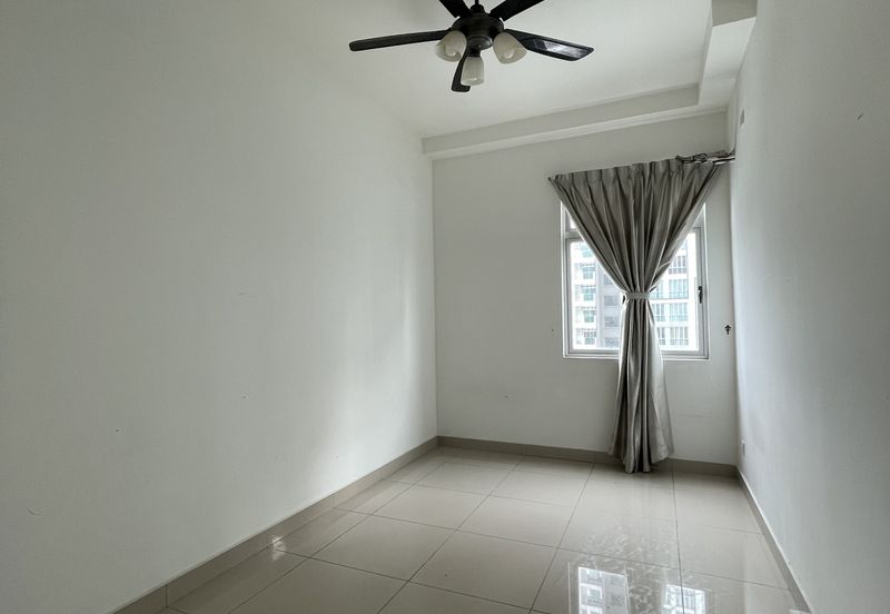 Meridin Bayvue Apartment