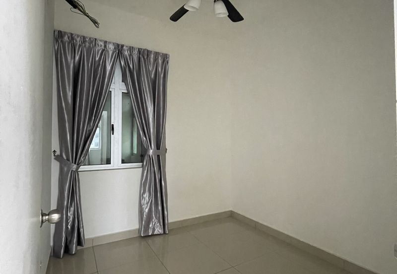 Meridin Bayvue Apartment