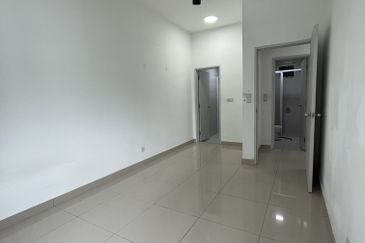 Meridin Bayvue Apartment