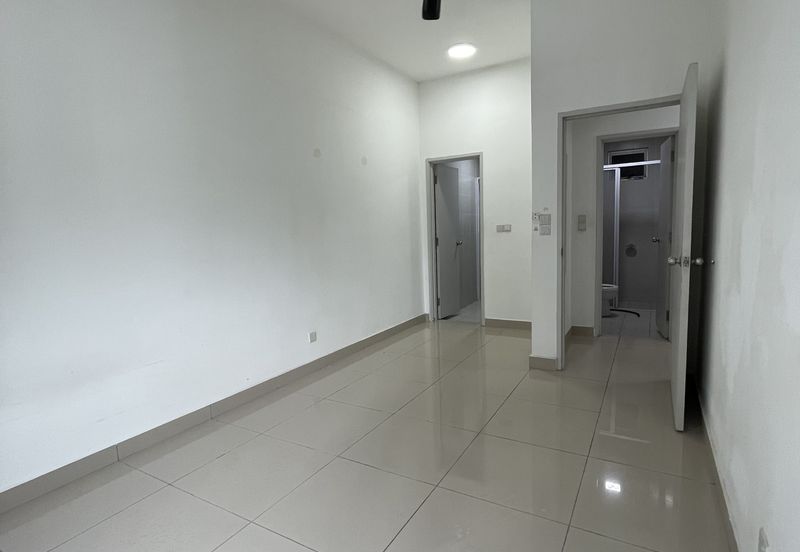 Meridin Bayvue Apartment