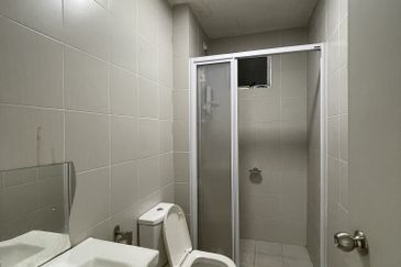 Meridin Bayvue Apartment