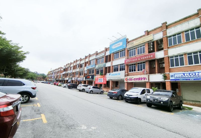 Jalan Pulau Lumut P U10/P @ Alam Budiman