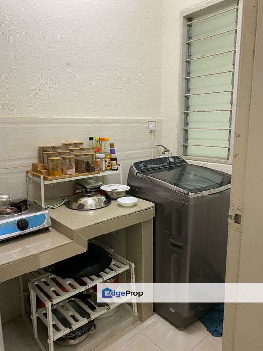 Lakeview Mountain View Aaprtment condo for sale Selayang batu caves sri gombak Low Density place with pool  , Selangor, Selayang