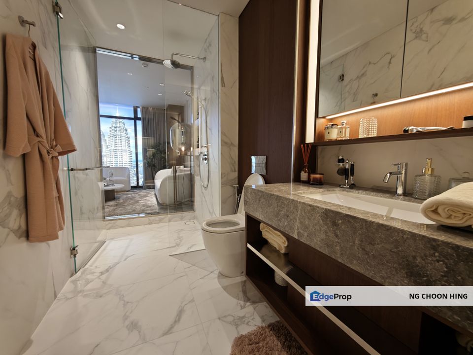 FREEHOLD KLCC FOR SALES.PETRONAS TOWER VIEW! CloutHaus Residences. Premium Branded Fittings. Hotel Services. High Capital Growth., Kuala Lumpur, KLCC