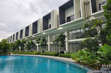 Alstonia Hilltop Homes