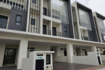 Alstonia Hilltop Homes